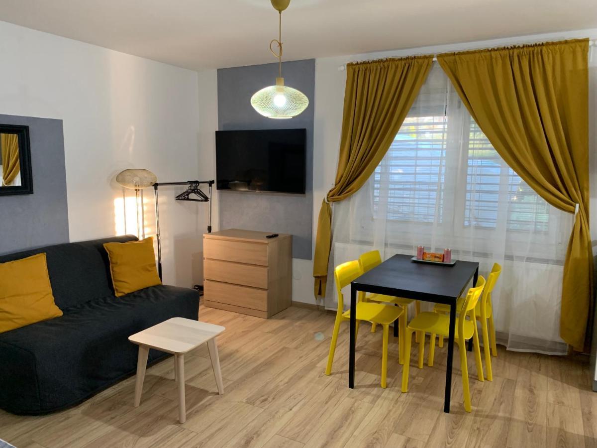 Apartments Trenčín Esterno foto